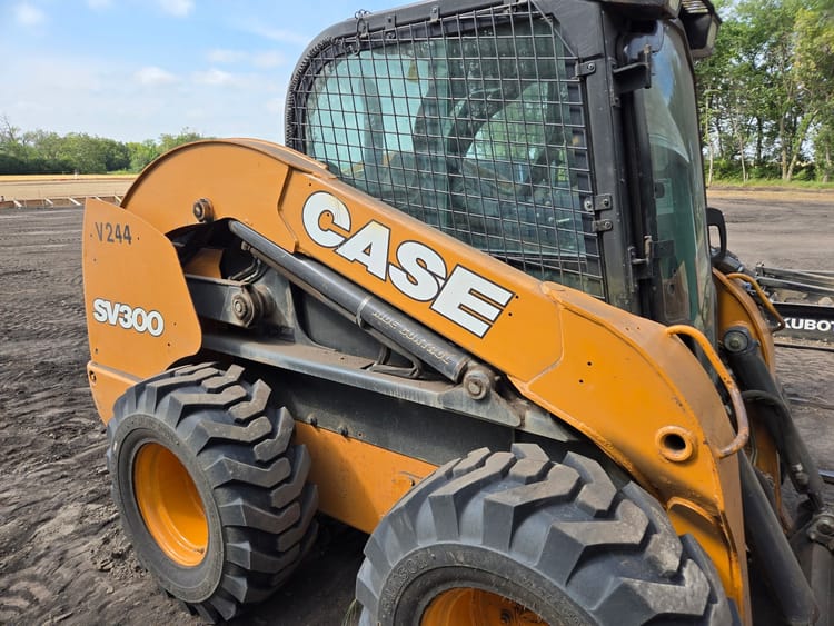 2014 CASE SV300