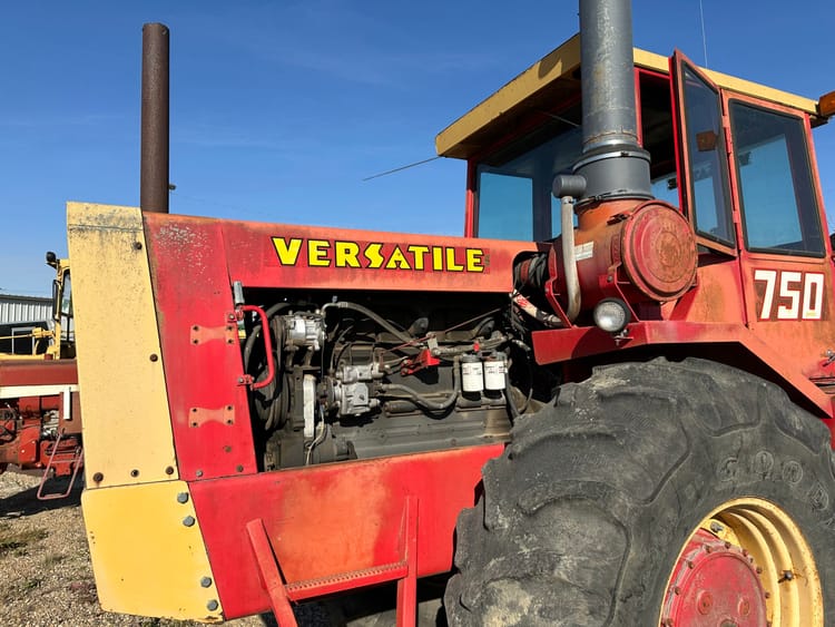 750 Versatile Series 2 4wd Tractor