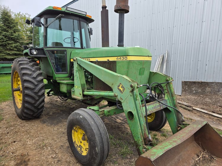 John Deere 4430 4WD Tractor